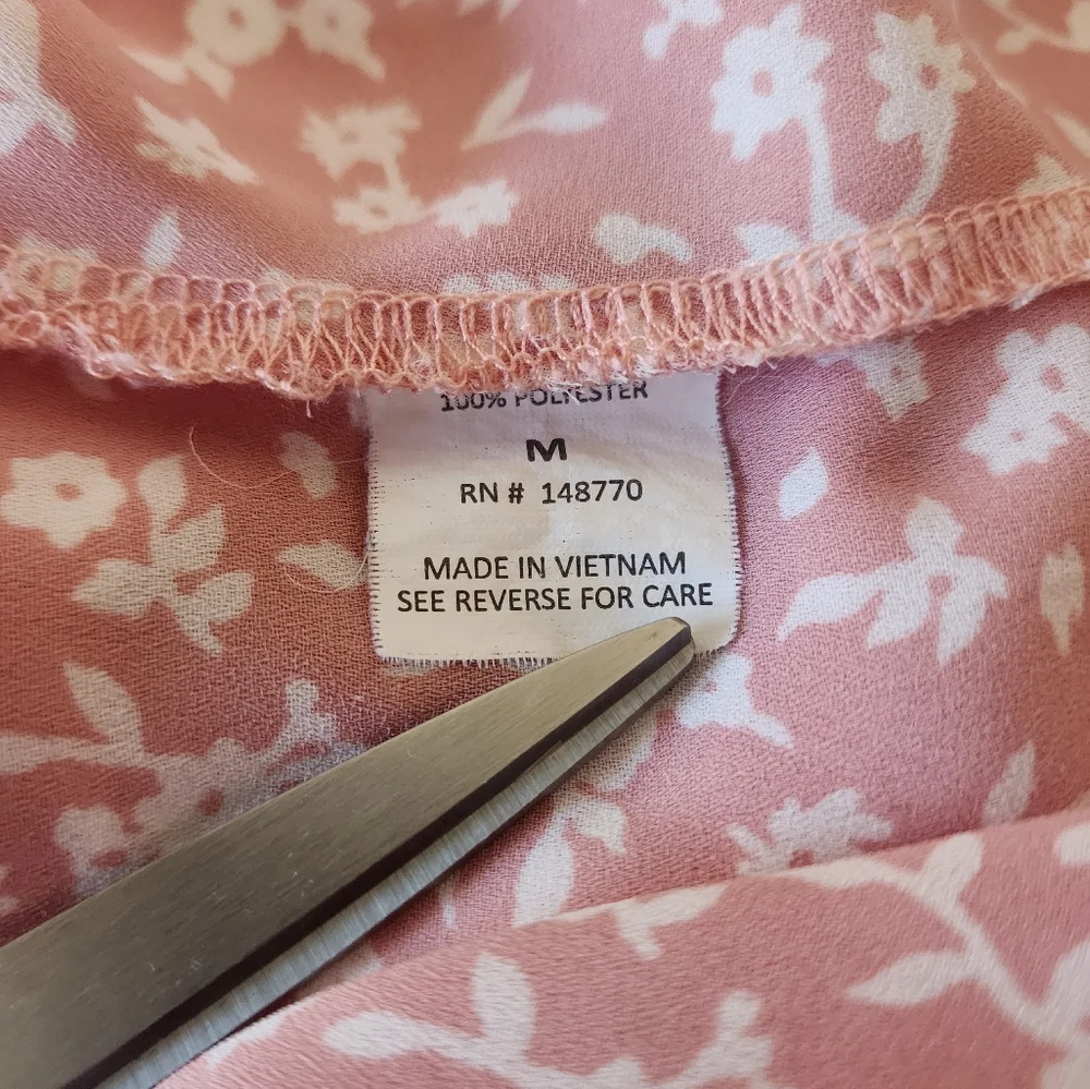 Sienna Sky Pink Flora V- Neck Bell Sleeve Waist Tie Flowy Women's Top Size M - Picture 5 of 8